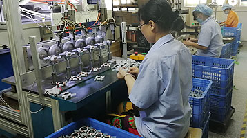 台灣91视频黄下载散熱風扇生產場景照片